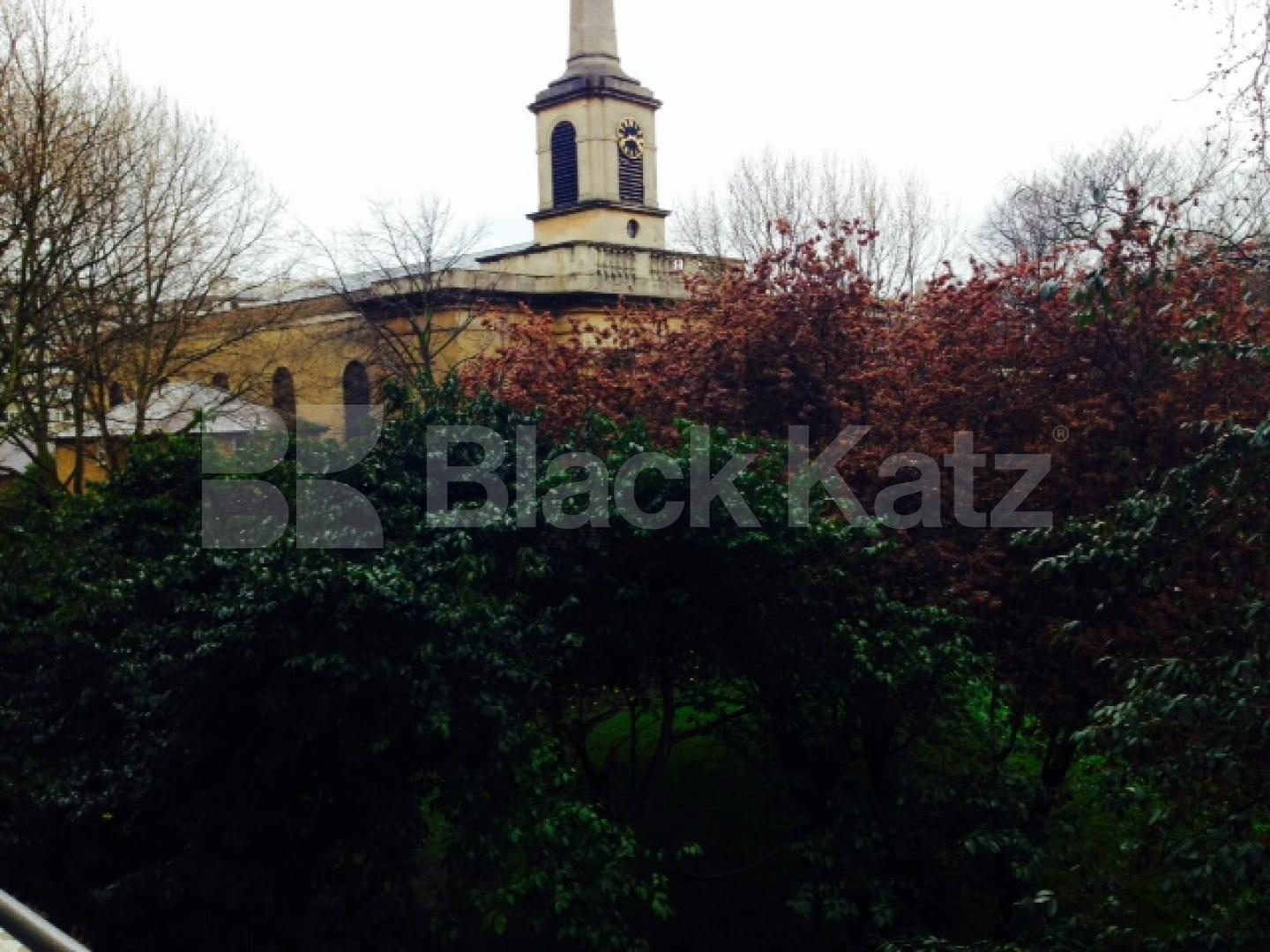 			New Instruction good for 4 sharers , 3 Bedroom, 1 bath, 1 reception Flat			 King Square, CLERKENWELL